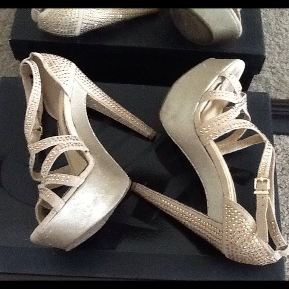 SOLD - Picture 4 of 8